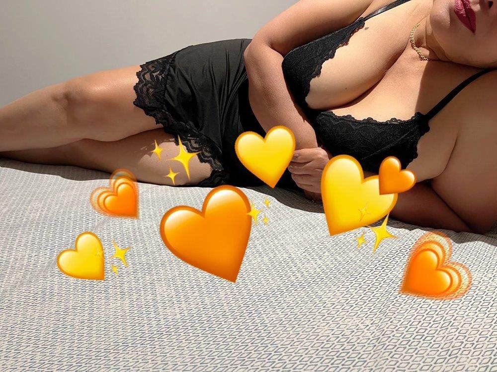 BEST MASSAGE WITH BUSTY GODDESS