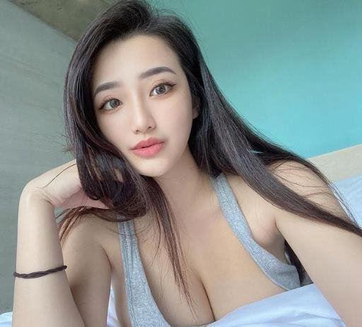 👄Japanese doll👄 Vic TOURING/ 37EE NATURAL BOOBS😘 Flora